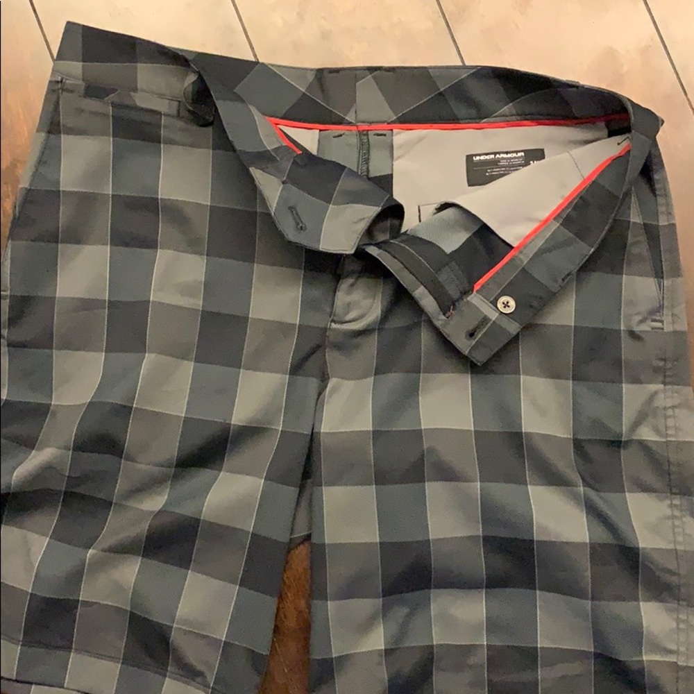 Black & grey under armor golf shorts